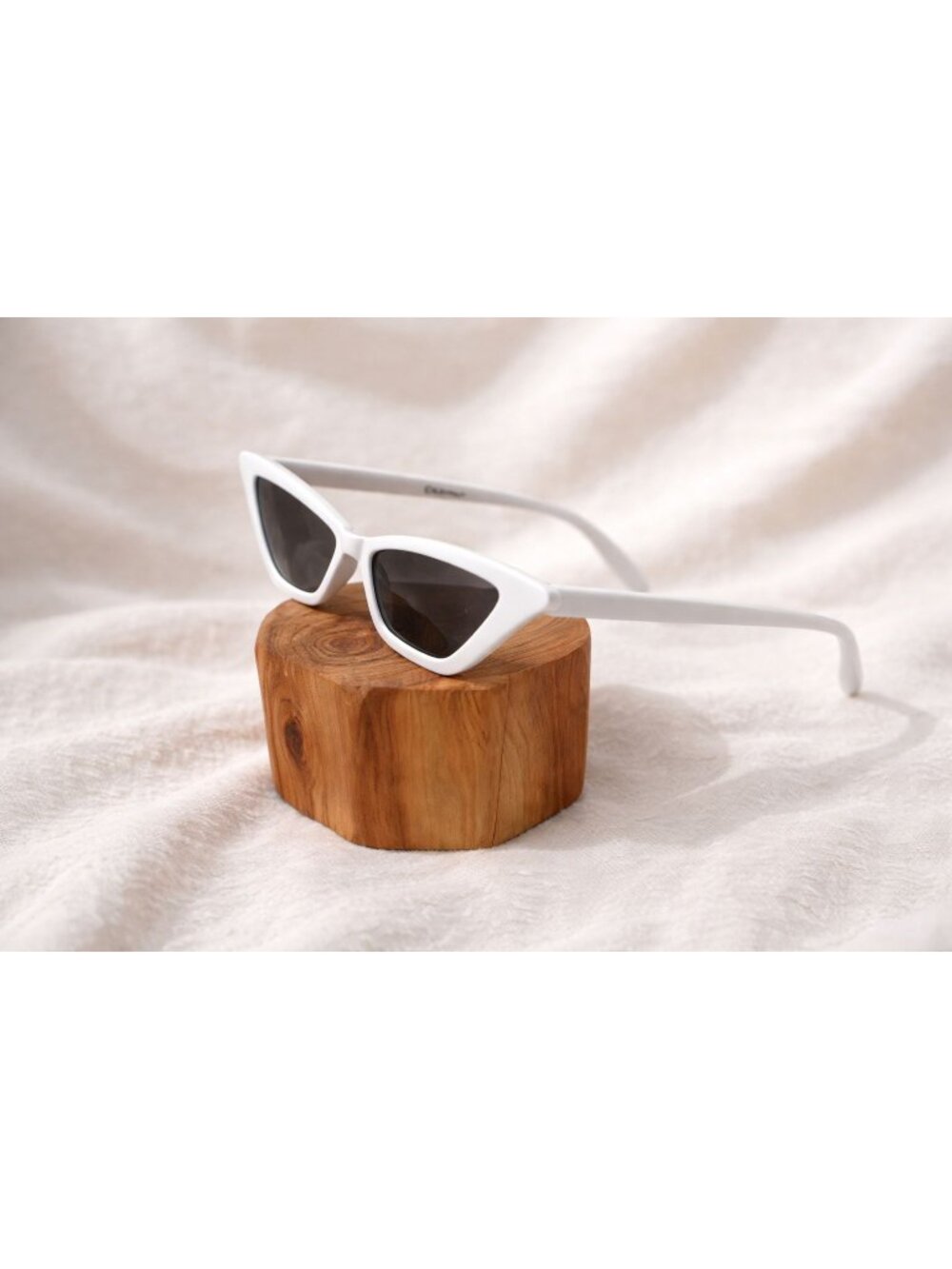 Nordstrom White Cateye Sunglasses Women Retro Mod Audrey Style Acetate New - Picture 2 of 6